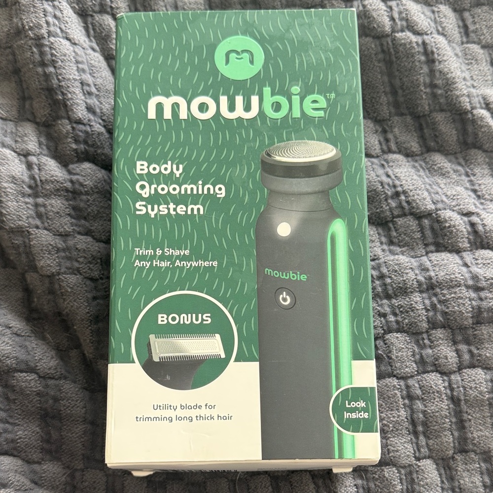 Black and Green Body Grooming System